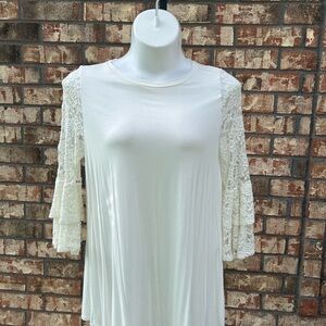 NEW Lace Sleeve Top 1X